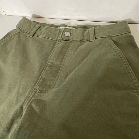 Everlane Barrel Leg Jeans in Green - Picture 3 of 6